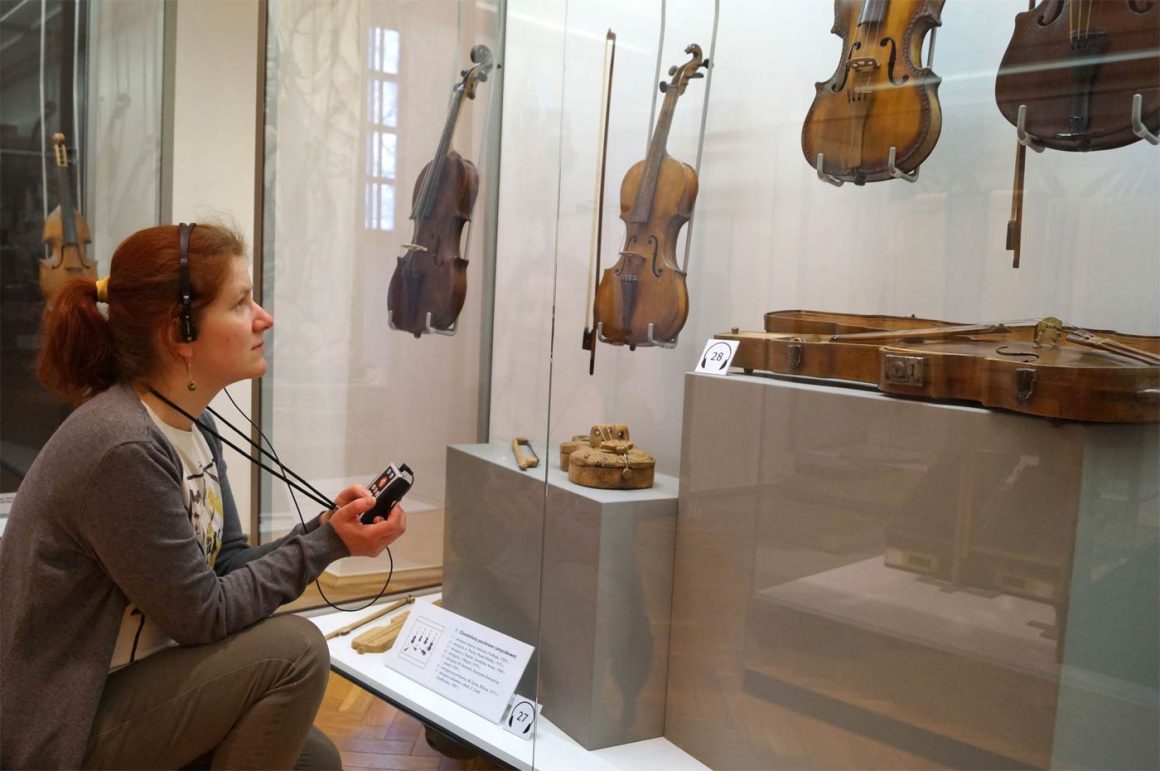Ekspozycja stała Muzeum Ludowych Instrumentów Muzycznych w Szydłowcu wzbogacona o system audialny