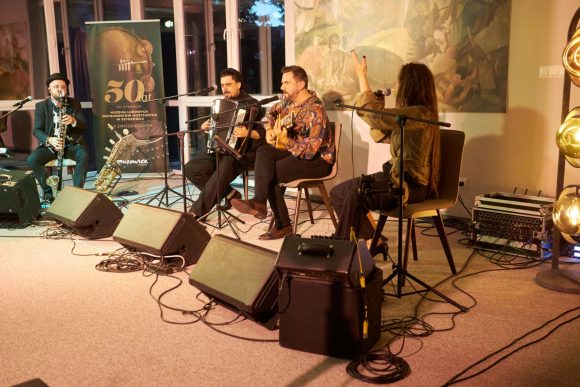 Zespół Czarnina podczas koncertu w Muzeum Ludowy Instrumentów Muzycznych