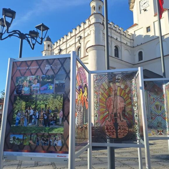 witraz_w_plenerze_1 Wystawa poplenerowa