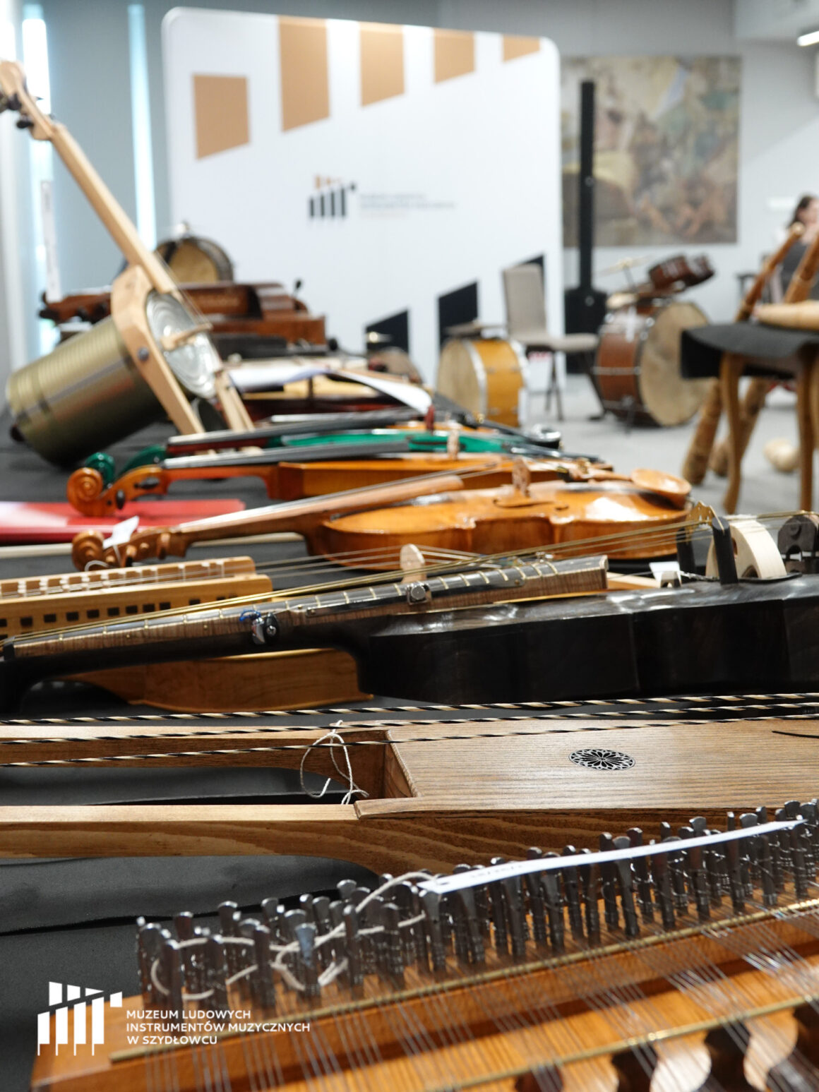 Obrady Komisji Konkursowe Obrady Komisji Konkursowej VII Ogólnopolskiego Konkursu na Budowę Ludowych Instrumentów Muzycznych w Szydłowcu